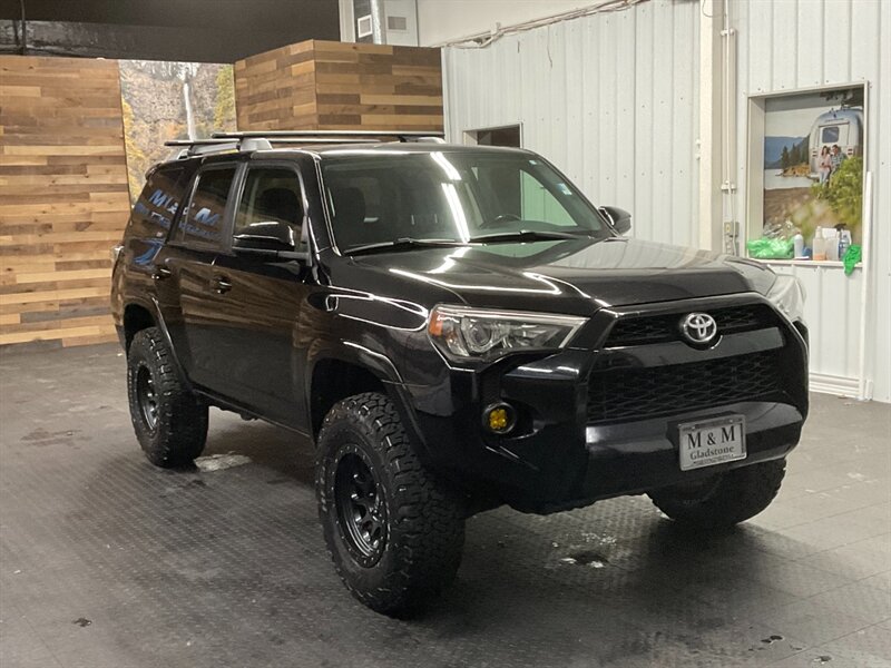 2016 Toyota 4Runner SR5 4X4 / LIFTED w/ NEW BF GOODRICH TIRES & WHEELS  Backup Camera / SHARP SHARP - Photo 2 - Gladstone, OR 97027