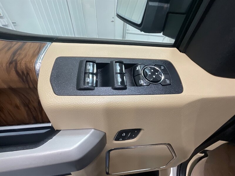 2018 Ford F-150 Lariat 4X4 / 3.5L 6Cyl ECOBOOST /LEVELED NEW TIRES / ZERO RUST / BLIS W/TRAILER TOW MONITORING/REMOTE START SYSTEM/TRAILER TOW PACKAGE /Navi & Backup Camera - Photo 44 - Gladstone, OR 97027