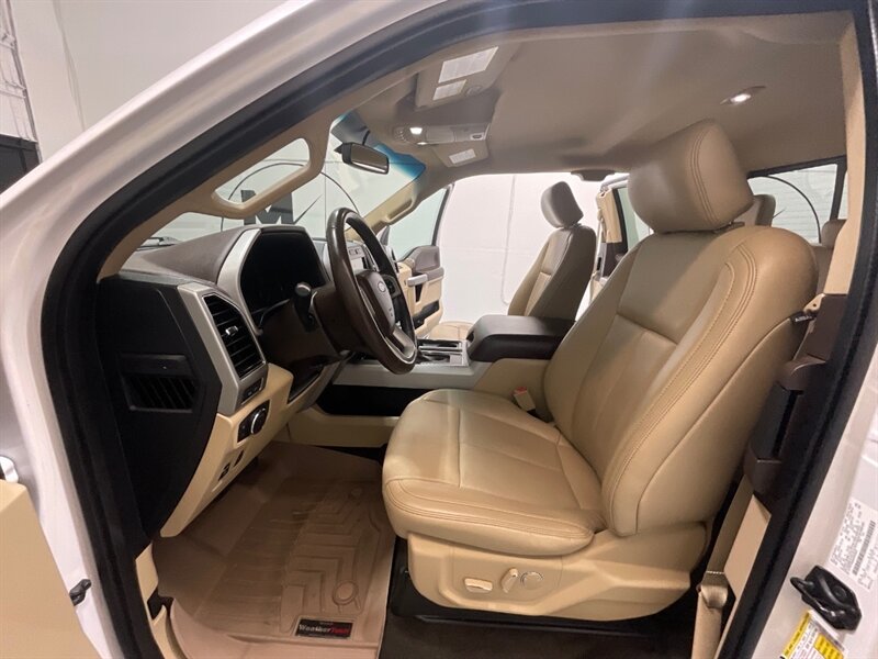 2018 Ford F-150 Lariat 4X4 / 3.5L 6Cyl ECOBOOST /LEVELED NEW TIRES / ZERO RUST / BLIS W/TRAILER TOW MONITORING/REMOTE START SYSTEM/TRAILER TOW PACKAGE /Navi & Backup Camera - Photo 35 - Gladstone, OR 97027