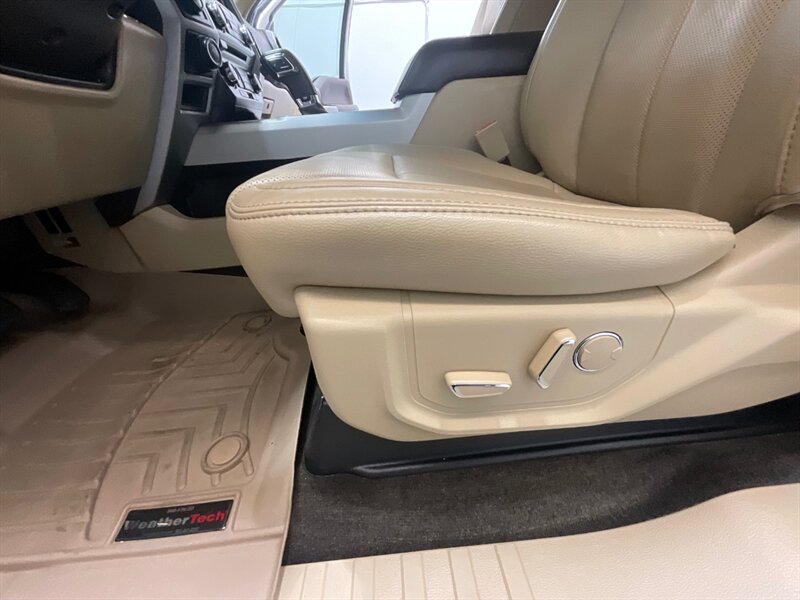 2018 Ford F-150 Lariat 4X4 / 3.5L 6Cyl ECOBOOST /LEVELED NEW TIRES / ZERO RUST / BLIS W/TRAILER TOW MONITORING/REMOTE START SYSTEM/TRAILER TOW PACKAGE /Navi & Backup Camera - Photo 36 - Gladstone, OR 97027