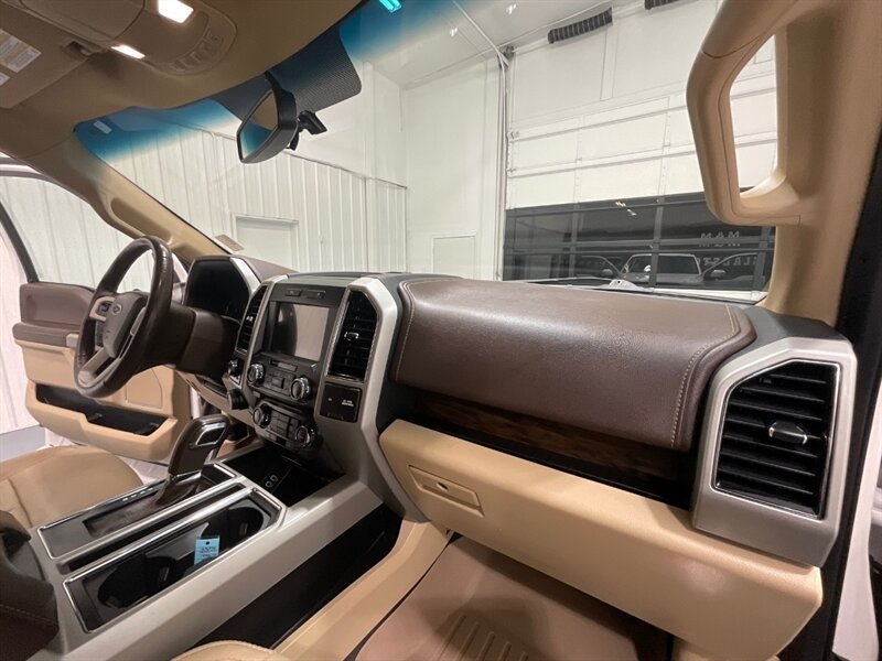 2018 Ford F-150 Lariat 4X4 / 3.5L 6Cyl ECOBOOST /LEVELED NEW TIRES / ZERO RUST / BLIS W/TRAILER TOW MONITORING/REMOTE START SYSTEM/TRAILER TOW PACKAGE /Navi & Backup Camera - Photo 40 - Gladstone, OR 97027