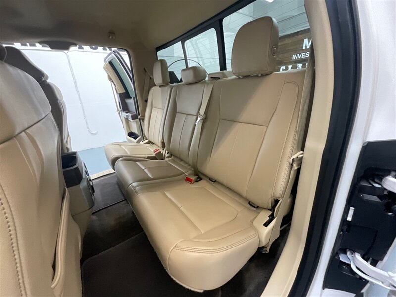 2018 Ford F-150 Lariat 4X4 / 3.5L 6Cyl ECOBOOST /LEVELED NEW TIRES / ZERO RUST / BLIS W/TRAILER TOW MONITORING/REMOTE START SYSTEM/TRAILER TOW PACKAGE /Navi & Backup Camera - Photo 14 - Gladstone, OR 97027