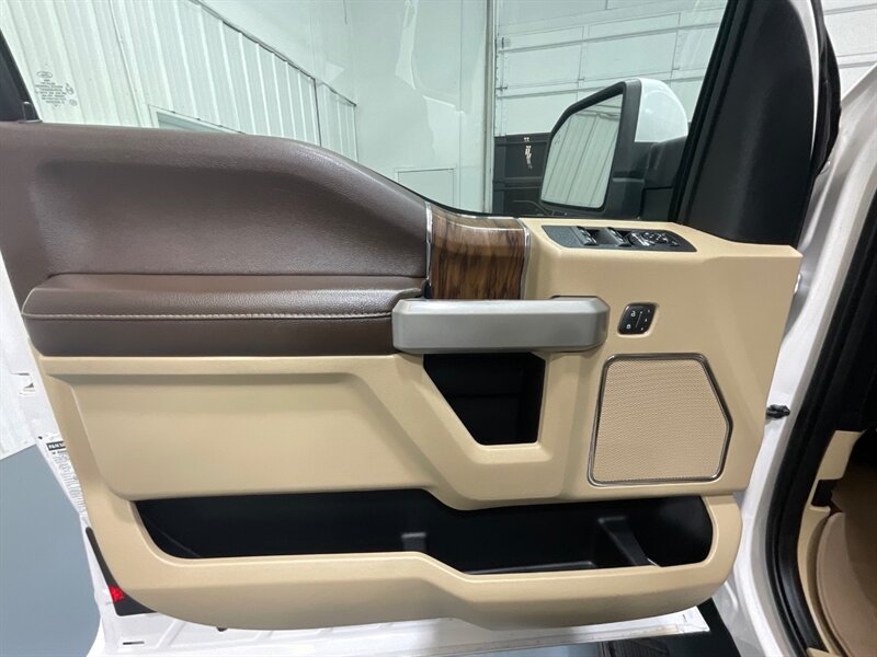 2018 Ford F-150 Lariat 4X4 / 3.5L 6Cyl ECOBOOST /LEVELED NEW TIRES / ZERO RUST / BLIS W/TRAILER TOW MONITORING/REMOTE START SYSTEM/TRAILER TOW PACKAGE /Navi & Backup Camera - Photo 33 - Gladstone, OR 97027