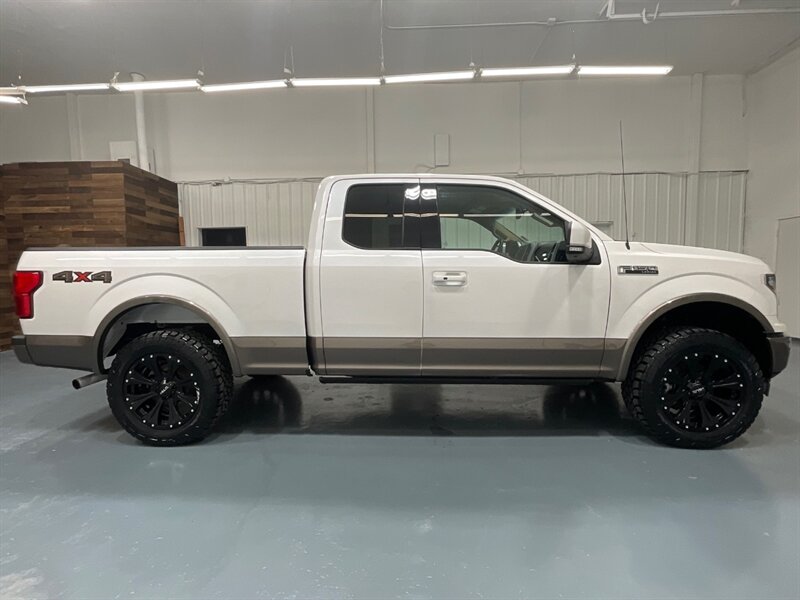 2018 Ford F-150 Lariat 4X4 / 3.5L 6Cyl ECOBOOST /LEVELED NEW TIRES / ZERO RUST / BLIS W/TRAILER TOW MONITORING/REMOTE START SYSTEM/TRAILER TOW PACKAGE /Navi & Backup Camera - Photo 4 - Gladstone, OR 97027