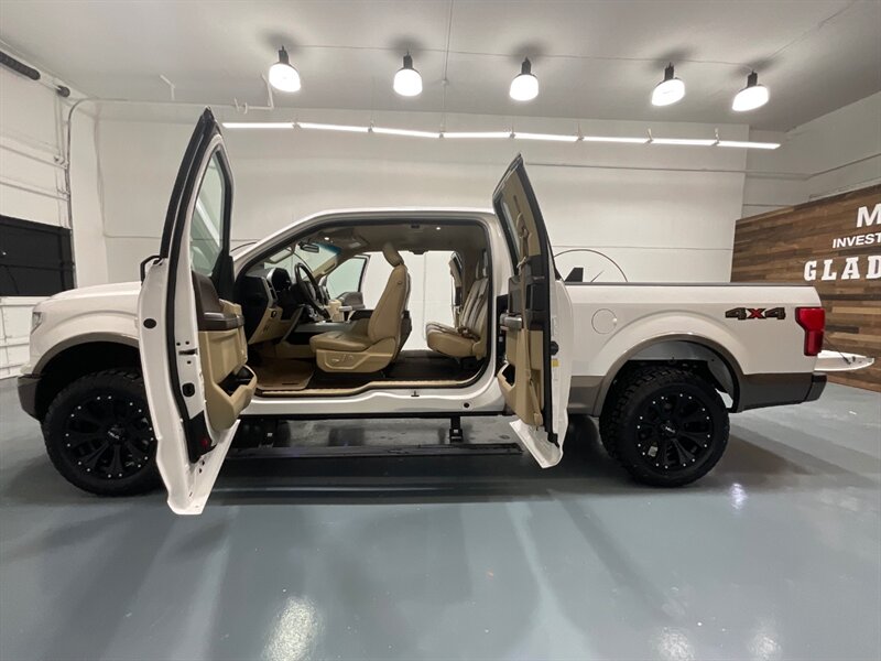 2018 Ford F-150 Lariat 4X4 / 3.5L 6Cyl ECOBOOST /LEVELED NEW TIRES / ZERO RUST / BLIS W/TRAILER TOW MONITORING/REMOTE START SYSTEM/TRAILER TOW PACKAGE /Navi & Backup Camera - Photo 11 - Gladstone, OR 97027