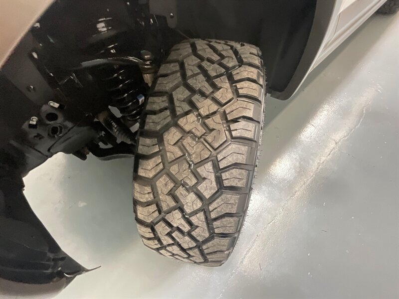 2018 Ford F-150 Lariat 4X4 / 3.5L 6Cyl ECOBOOST /LEVELED NEW TIRES / ZERO RUST / BLIS W/TRAILER TOW MONITORING/REMOTE START SYSTEM/TRAILER TOW PACKAGE /Navi & Backup Camera - Photo 24 - Gladstone, OR 97027