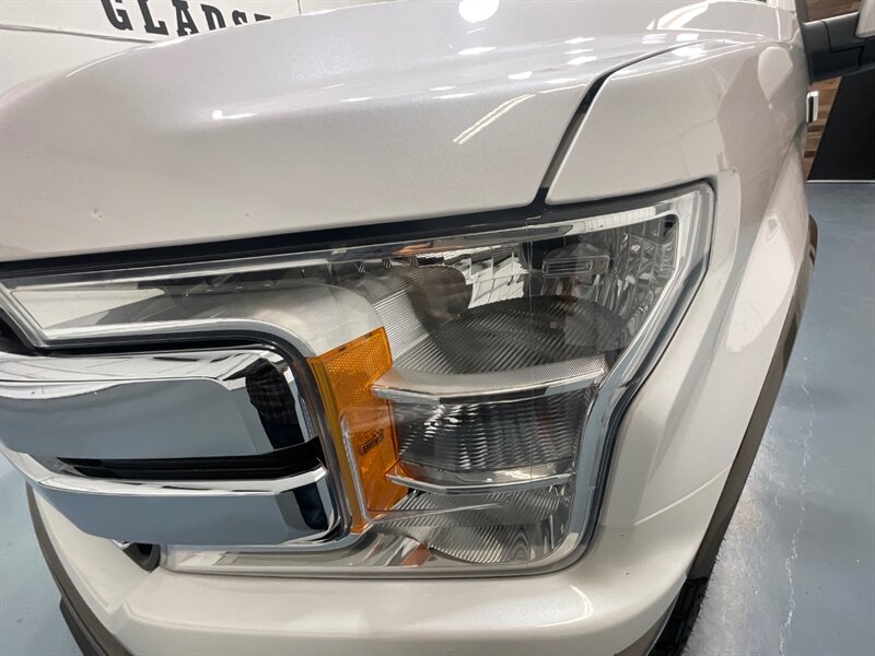 2018 Ford F-150 Lariat 4X4 / 3.5L 6Cyl ECOBOOST /LEVELED NEW TIRES / ZERO RUST / BLIS W/TRAILER TOW MONITORING/REMOTE START SYSTEM/TRAILER TOW PACKAGE /Navi & Backup Camera - Photo 26 - Gladstone, OR 97027