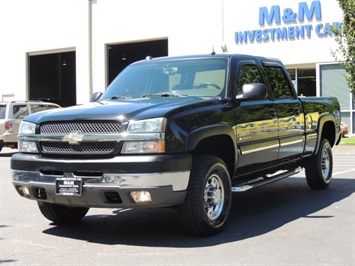 2004 Chevrolet Silverado 2500 Ls Crew Cab / 4X4 / 6.6L DURAMAX DIESEL / Leather Truck