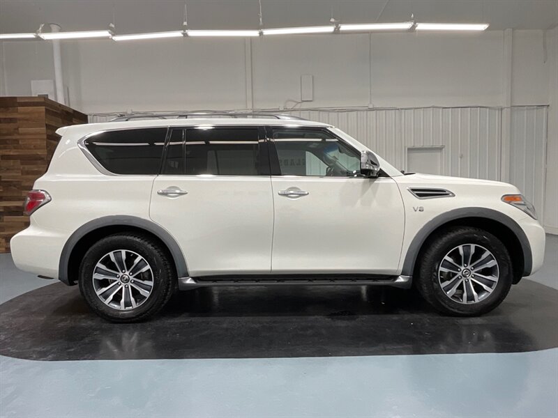 2017 Nissan Armada SL 4X4 / 5.6L V8 / Leather / 3rd row / 1-OWNER   - Photo 4 - Gladstone, OR 97027