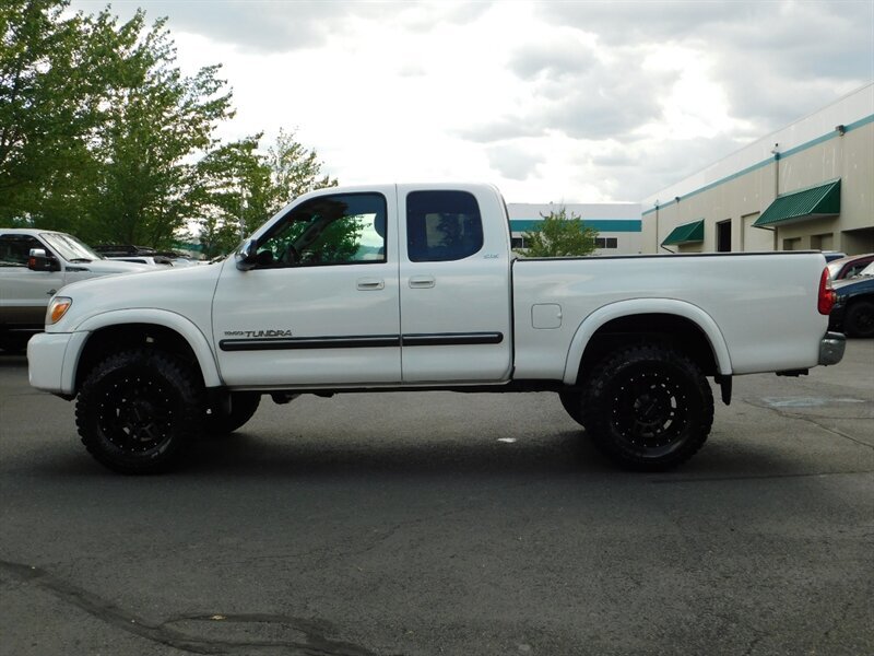 2005 Toyota Tundra SR5 Access Cab 4X4 V8 / NEW WHEELS & NEW LIFT