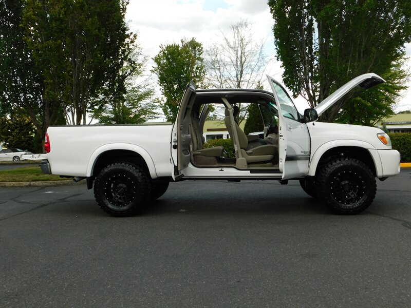 2005 Toyota Tundra SR5 Access Cab 4X4 V8 / NEW WHEELS & NEW LIFT