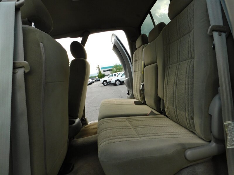 2005 Toyota Tundra SR5 Access Cab 4X4 V8 / NEW WHEELS &  NEW LIFT !!   - Photo 15 - Portland, OR 97217