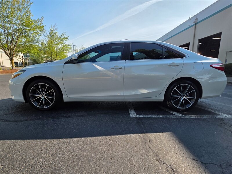 2017 Toyota Camry XSE Sun Roof / CAM / Heated Seats / Premium Wheels / Paddle Shifters / Excellent Condition - Photo 3 - Portland, OR 97217