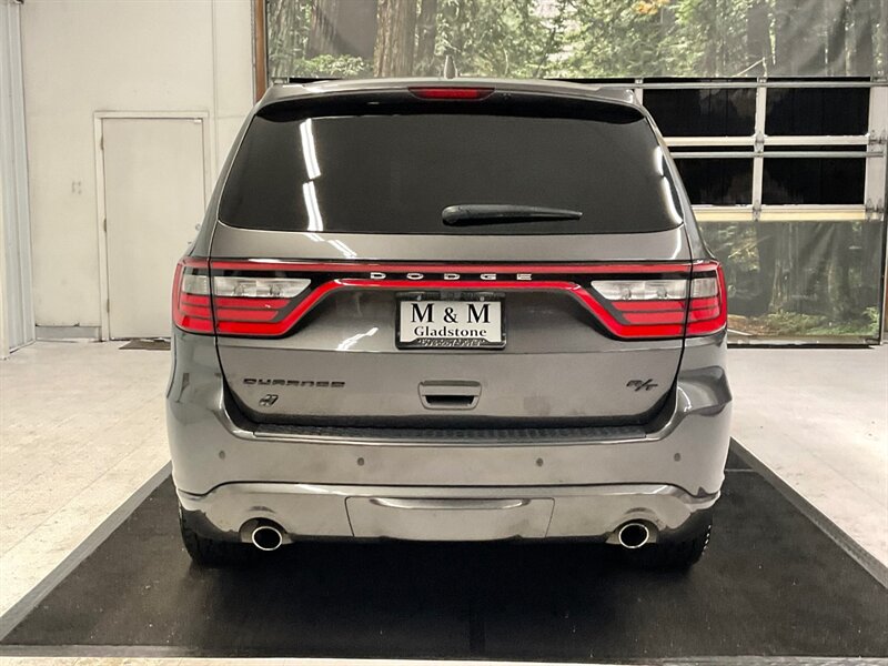 2020 Dodge Durango R/T BLACK TOP AWD / 5.7L HEMI / 1-OWNER / 21K MILE  / 3RD ROW SEAT / Leather , Heated & Cooled Seats / Sunroof / SHARP & CLEAN / 21,000 MILES - Photo 6 - Gladstone, OR 97027