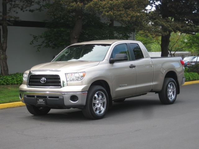 2007 Toyota Tundra SR5 Double Cab V6 / 20-inch Wheels/MINT Condition