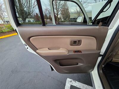 1998 Toyota 4Runner LIMITED 4X4 REAR DIFF LOCK / NEW TIRES / 4 " LIFT / V6 3.4 L / SUNROOF / NO RUST / EXCELLENT SHAPE - Photo 46 - Portland, OR 97217