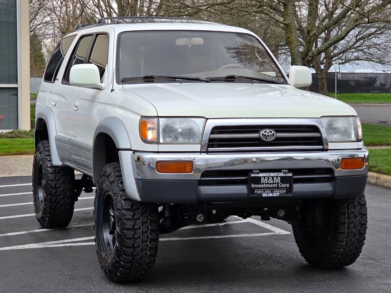 1998 Toyota 4Runner LIMITED 4X4 REAR DIFF LOCK / NEW TIRES / 4 " LIFT  / V6 3.4 L / SUNROOF / NO RUST / EXCELLENT SHAPE - Photo 2 - Portland, OR 97217