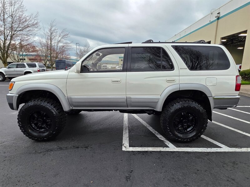 1998 Toyota 4Runner LIMITED 4X4 REAR DIFF LOCK / NEW TIRES / 4 " LIFT  / V6 3.4 L / SUNROOF / NO RUST / EXCELLENT SHAPE - Photo 3 - Portland, OR 97217