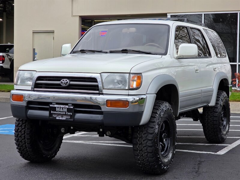 1998 Toyota 4Runner LIMITED 4X4 REAR DIFF LOCK / NEW TIRES / 4 " LIFT  / V6 3.4 L / SUNROOF / NO RUST / EXCELLENT SHAPE - Photo 1 - Portland, OR 97217