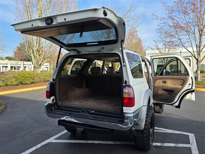 1998 Toyota 4Runner LIMITED 4X4 REAR DIFF LOCK / NEW TIRES / 4 " LIFT / V6 3.4 L / SUNROOF / NO RUST / EXCELLENT SHAPE - Photo 28 - Portland, OR 97217