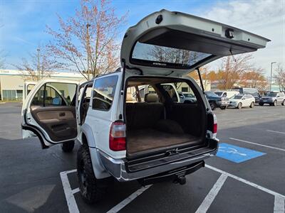 1998 Toyota 4Runner LIMITED 4X4 REAR DIFF LOCK / NEW TIRES / 4 " LIFT / V6 3.4 L / SUNROOF / NO RUST / EXCELLENT SHAPE - Photo 27 - Portland, OR 97217