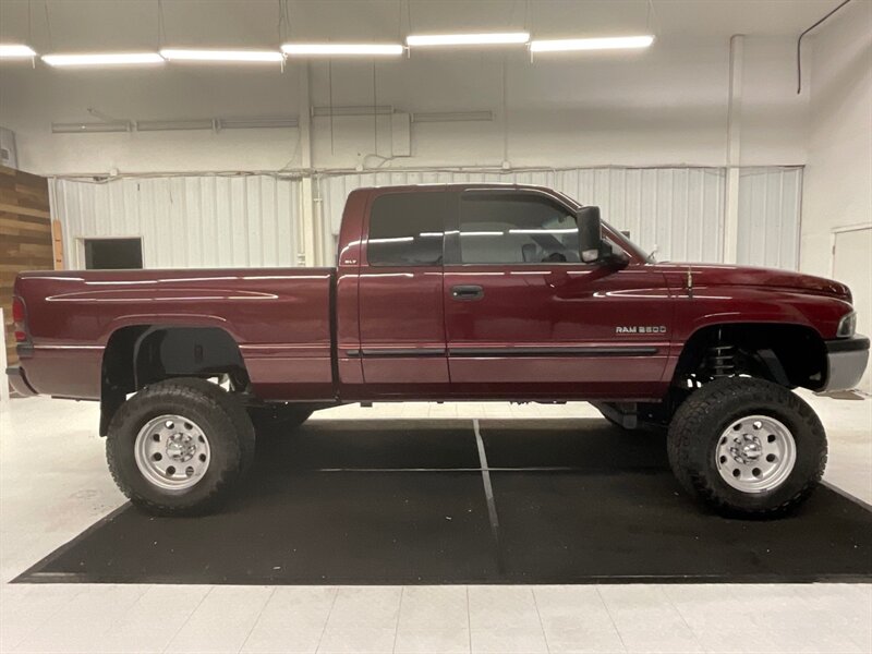 2000 Dodge Ram 2500 SLT 4X4 / 5.9L DIESEL / LIFTED w. NEW 35 " TIRES  / LOCAL OREGON TRUCK / RUST FREE  / SHARP & CLEAN !! - Photo 4 - Gladstone, OR 97027