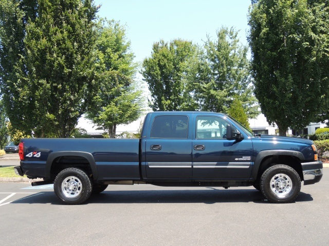 2006 Chevrolet Silverado 2500 LT / 4X4 / 6.6L DURMAX DIESEL / Long Bed/ 1-OWNER   - Photo 4 - Portland, OR 97217