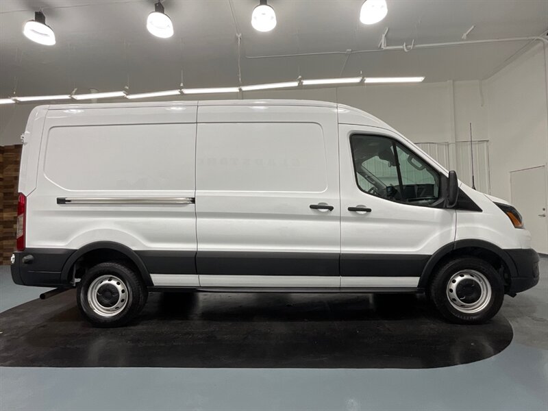 2020 Ford Transit 250 CARGO VAN / Medium Roof / Long Wheel Base  / Backup Camera / Excel Cond - Photo 4 - Gladstone, OR 97027