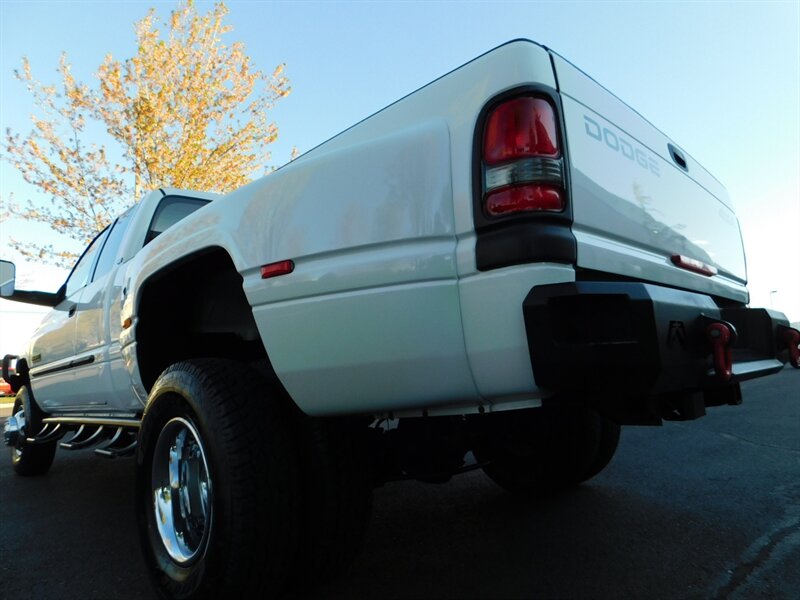 2001 Dodge Ram 3500 SLT 4X4 5.9L CUMMINS DIESEL / 6-SPEED / DUALLY   - Photo 11 - Portland, OR 97217