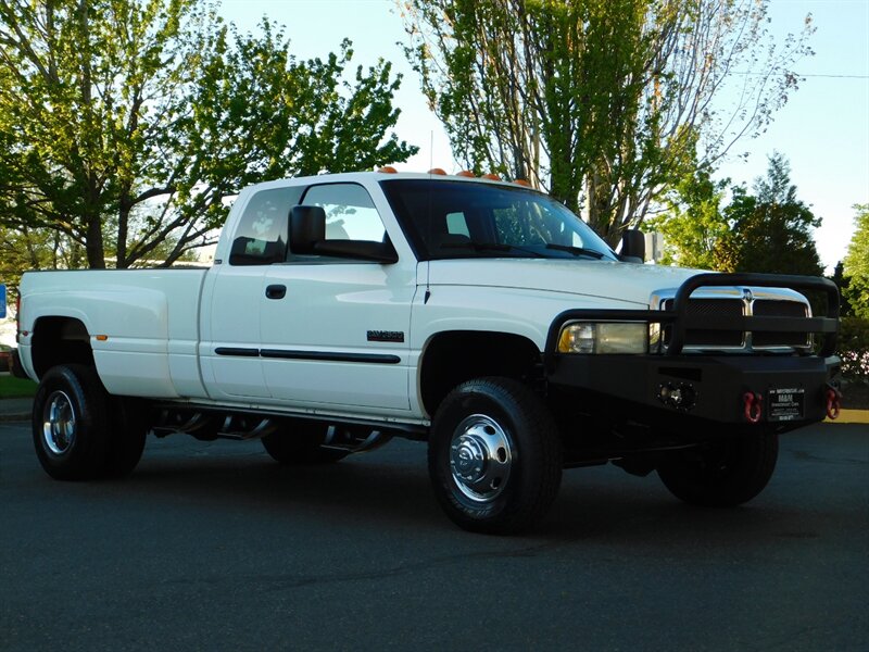 2001 Dodge Ram 3500 SLT 4X4 5.9L CUMMINS DIESEL / 6-SPEED / DUALLY   - Photo 2 - Portland, OR 97217