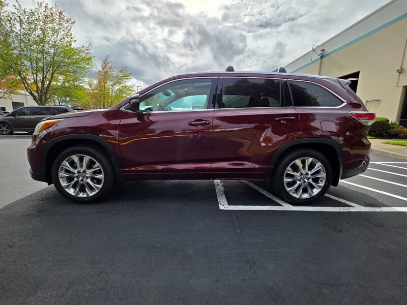 2014 Toyota Highlander Limited AWD FULLY LOADED NEW TIRES PRISTINE !  / HEATED & COOLED LEATHER / 3RD SEAT / NAVi / CAM / SUNROOF / MUST SEE - Photo 3 - Portland, OR 97217