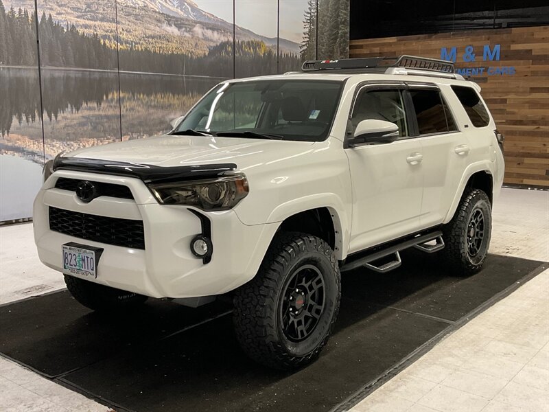 2014 Toyota 4Runner SR5 Premium 4X4 / 3RD ROW SEAT / LIFTED  / Leather w. Heated Seats / Navigation & Backup Camera / Sunroof / LIFTED w. NEW BF GOODRICH TIRES & NEW TRD WHEELS / LUGGAGE RACK & LADDER - Photo 1 - Gladstone, OR 97027