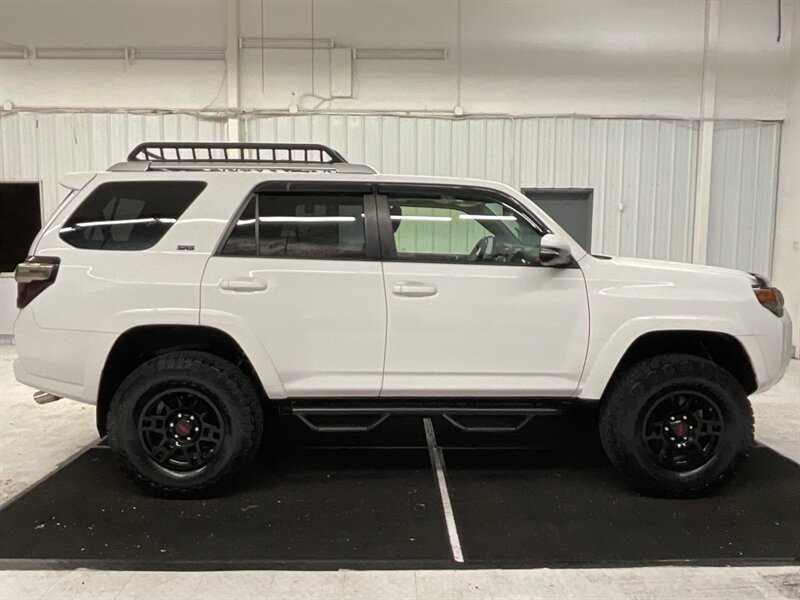 2014 Toyota 4Runner SR5 Premium 4X4 / 3RD ROW SEAT / LIFTED  / Leather w. Heated Seats / Navigation & Backup Camera / Sunroof / LIFTED w. NEW BF GOODRICH TIRES & NEW TRD WHEELS / LUGGAGE RACK & LADDER - Photo 4 - Gladstone, OR 97027