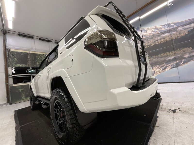 2014 Toyota 4Runner SR5 Premium 4X4 / 3RD ROW SEAT / LIFTED  / Leather w. Heated Seats / Navigation & Backup Camera / Sunroof / LIFTED w. NEW BF GOODRICH TIRES & NEW TRD WHEELS / LUGGAGE RACK & LADDER - Photo 10 - Gladstone, OR 97027