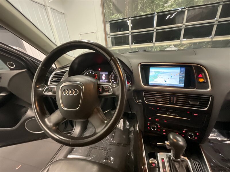 2012 Audi Q5 2.0T quattro Premium Plus AWD / Navi & Camera   - Photo 29 - Gladstone, OR 97027