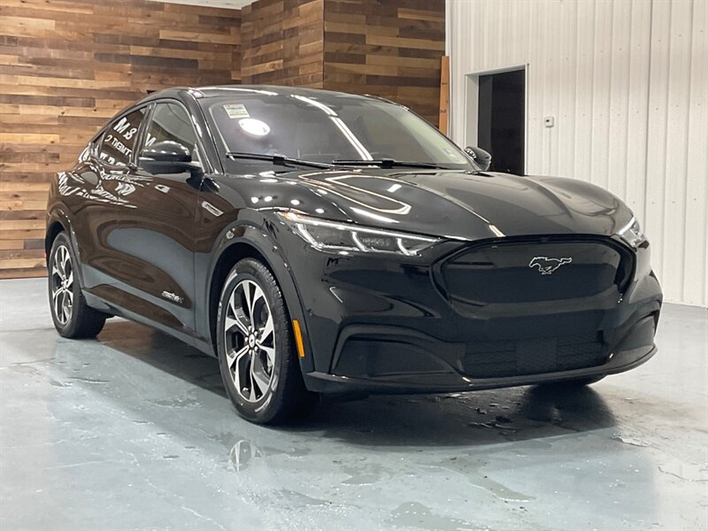 2022 Ford Mustang Mach-E Premium Mach E4 X / AWD / Pano Sunroof/NEW TIRES  / FULLY LOADED /91KWH USABLE EXT BATTERY
