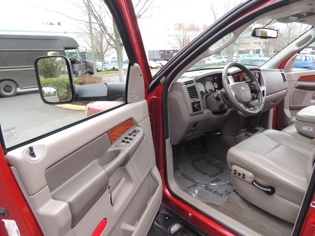 2006 Dodge Ram 3500 Laramie Mega Cab / 4X4 / 5.9L DIESEL / SUNROOF   - Photo 13 - Portland, OR 97217