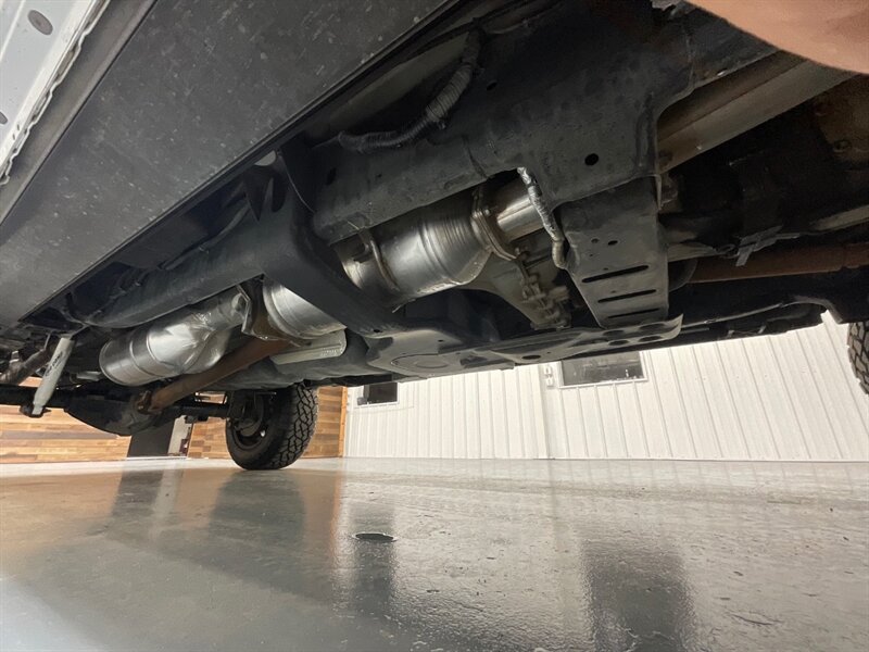 2013 RAM 2500 Tradesman Crew Cab 4X4/6.7L DIESEL /6-SPEED/LIFTED / Backup Camera / RAM BOX / ZERO RUST / LIFTED w. BRAND NEW 35 " TIRES & 20 " MOTO WHEELS / 79K MILES - Photo 55 - Gladstone, OR 97027