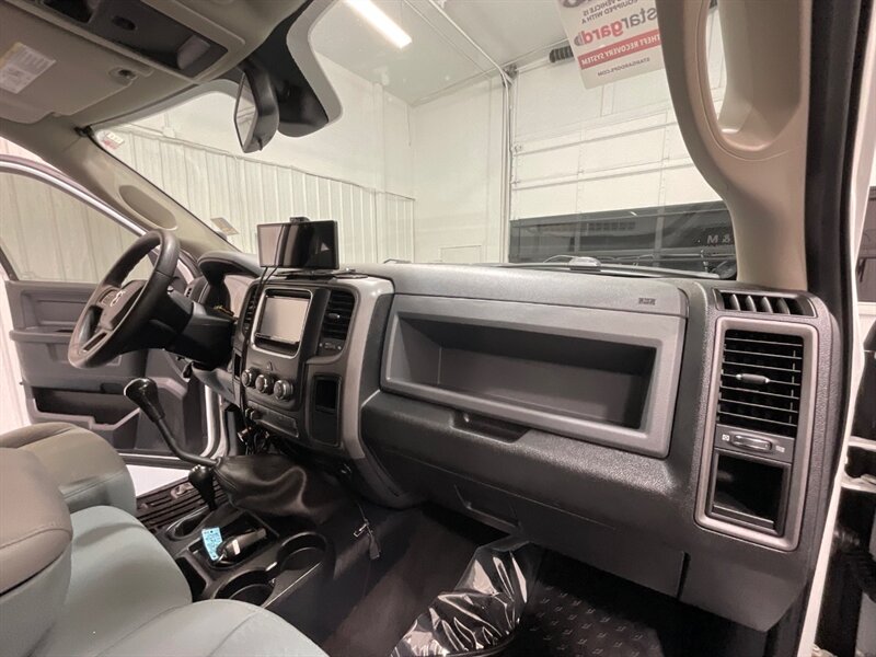 2013 RAM 2500 Tradesman Crew Cab 4X4/6.7L DIESEL /6-SPEED/LIFTED / Backup Camera / RAM BOX / ZERO RUST / LIFTED w. BRAND NEW 35 " TIRES & 20 " MOTO WHEELS / 79K MILES - Photo 36 - Gladstone, OR 97027
