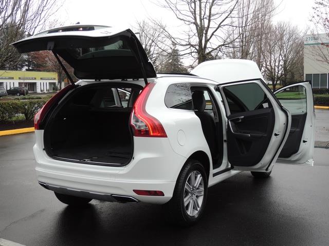 2016 Volvo XC60 T5 Platinum / AWD / Navigation / Panoramic Sunroof   - Photo 29 - Portland, OR 97217