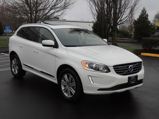 2016 Volvo XC60 T5 Platinum / AWD / Navigation / Panoramic Sunroof