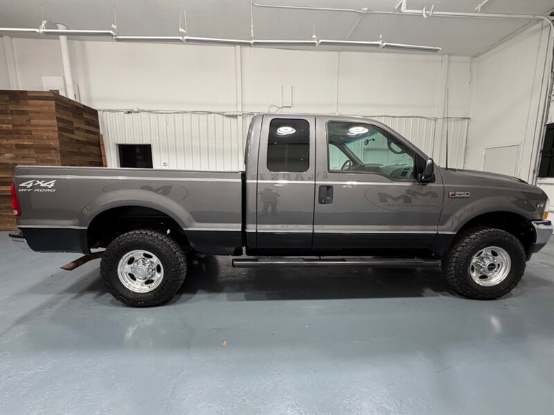 2002 Ford F-250 Super Duty Lariat 4X4 5.4L V8 /SHORT BED /75K MILE /ZERO RUST / BRAND NEW TIRES /LOCAL - Photo 4 - Gladstone, OR 97027