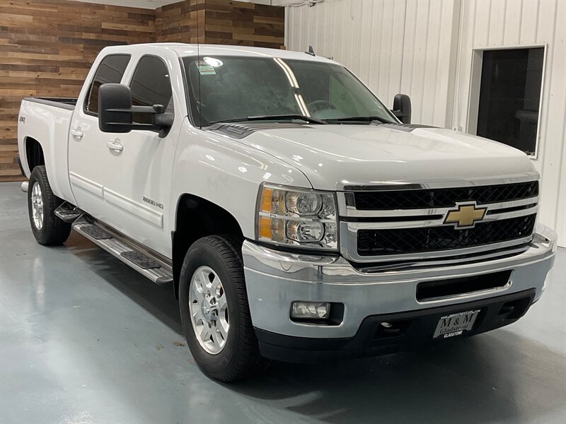 2011 Chevrolet Silverado 2500 LTZ Crew Cab 4X4/ 6.6L DIESEL/Leather Heated Seats  / Short Bed / Spray in bed liner - Photo 2 - Gladstone, OR 97027