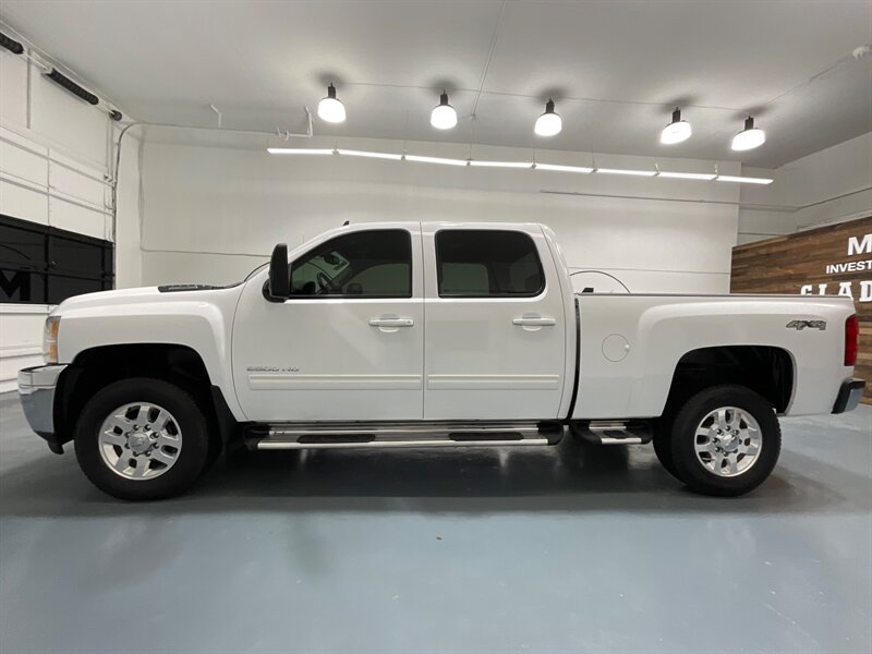 2011 Chevrolet Silverado 2500 LTZ Crew Cab 4X4/ 6.6L DIESEL/Leather Heated Seats  / Short Bed / Spray in bed liner - Photo 3 - Gladstone, OR 97027