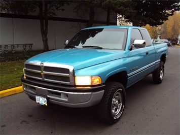1996 Dodge Ram 1500 Laramie SLT/ 4WD/ Very Clean Truck