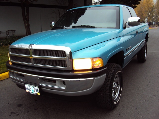 1996 Dodge Ram 1500 Laramie SLT/ 4WD/ Very Clean   - Photo 35 - Portland, OR 97217