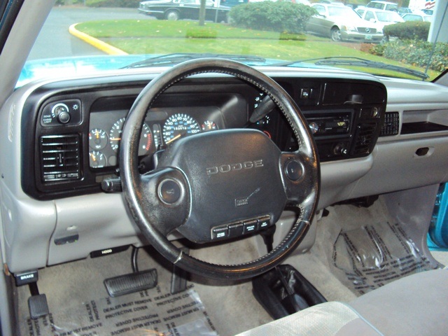 1996 Dodge Ram 1500 Laramie SLT/ 4WD/ Very Clean   - Photo 23 - Portland, OR 97217