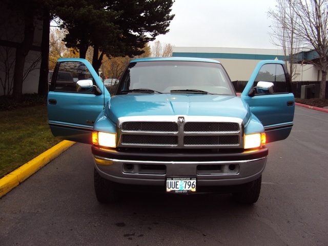 1996 Dodge Ram 1500 Laramie SLT/ 4WD/ Very Clean   - Photo 30 - Portland, OR 97217