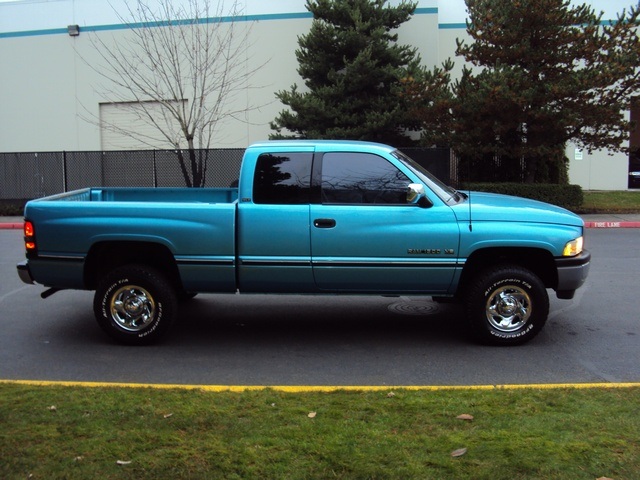 1996 Dodge Ram 1500 Laramie SLT/ 4WD/ Very Clean   - Photo 6 - Portland, OR 97217