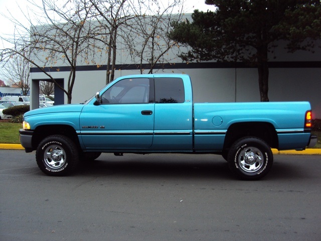 1996 Dodge Ram 1500 Laramie SLT/ 4WD/ Very Clean   - Photo 33 - Portland, OR 97217